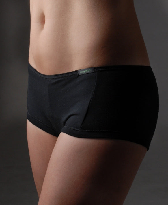 Der sportliche und modische Panty ist perfekt für den Sport ausgearbeitet. Zudem schützt er den Intimbereich vor Kälte und Luftzug